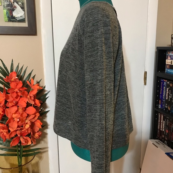 Victoria’s Secret cropped thin knit sweater - Picture 3 of 6